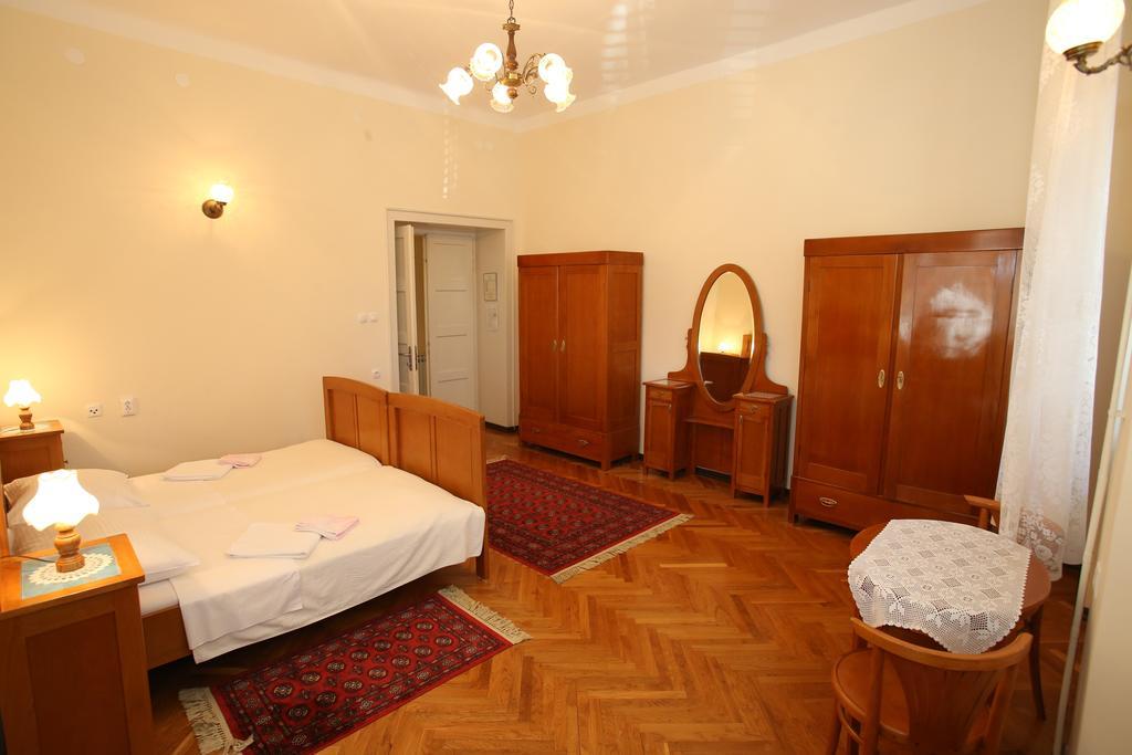 Apartment & Rooms Three Angels Baška Oda fotoğraf