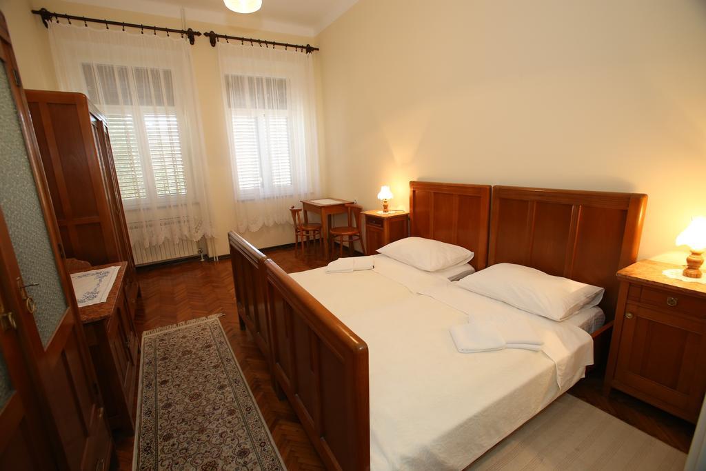 Apartment & Rooms Three Angels Baška Oda fotoğraf
